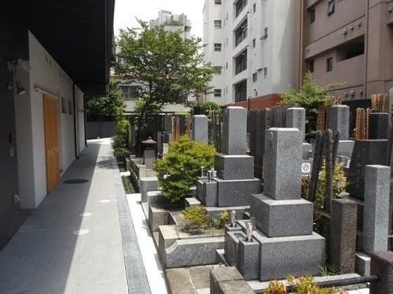 龍澤寺（元麻布墓苑）