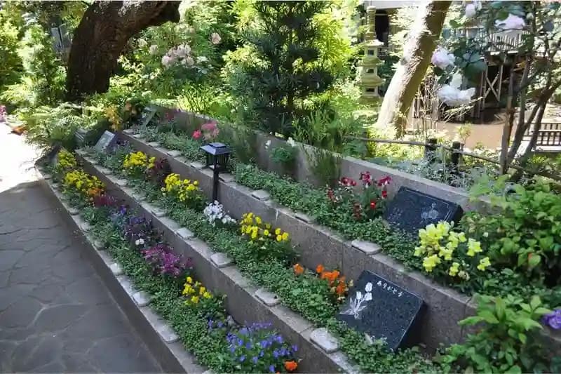 高輪墓苑 正満寺 「ふれあいの碑」