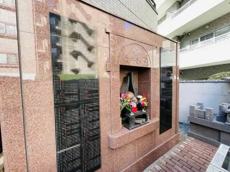 メモリアルガーデン麻布／やすらぎの碑