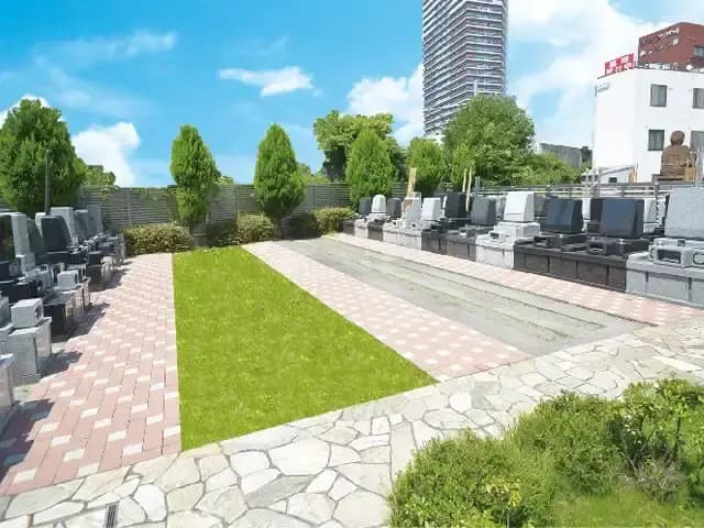 通路が平坦な墓地