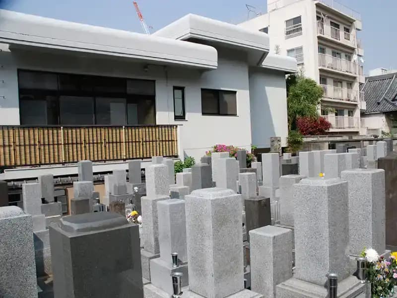 長嚴寺墓苑