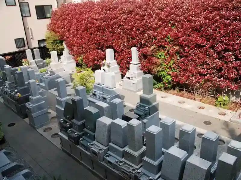 長嚴寺墓苑