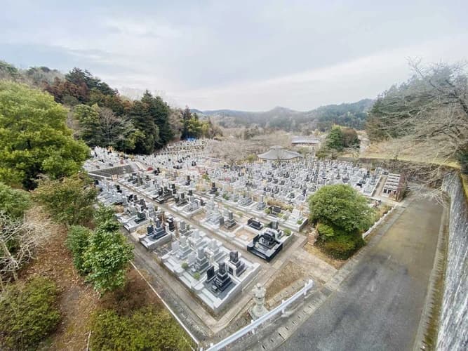 多摩聖地霊園