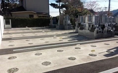 清宝院墓苑