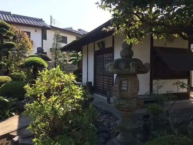 境内