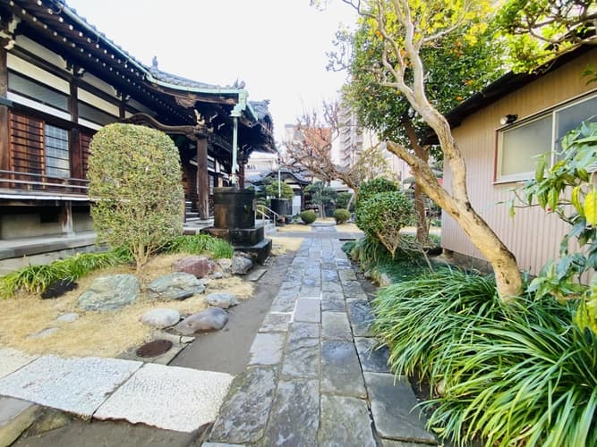 稲荷町駅前浄苑 長遠寺