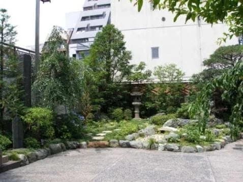 榧寺墓苑