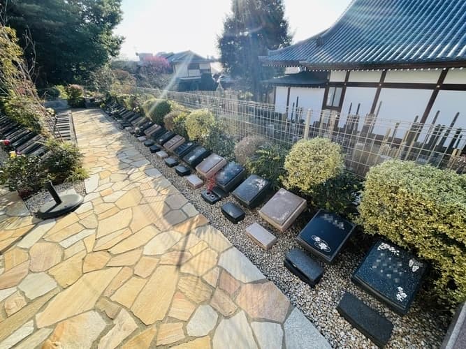 谷中樹陵 久遠・長明寺樹木葬