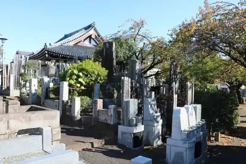 実相院墓苑