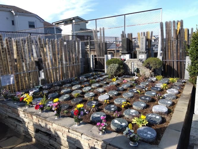 プレミアム中野樹木葬墓地