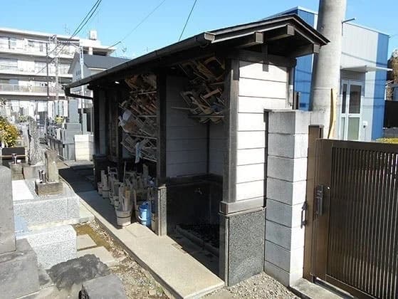 安禅寺墓地
