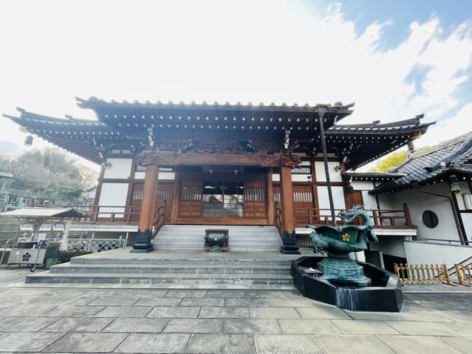 梅洞寺 悠久の碑