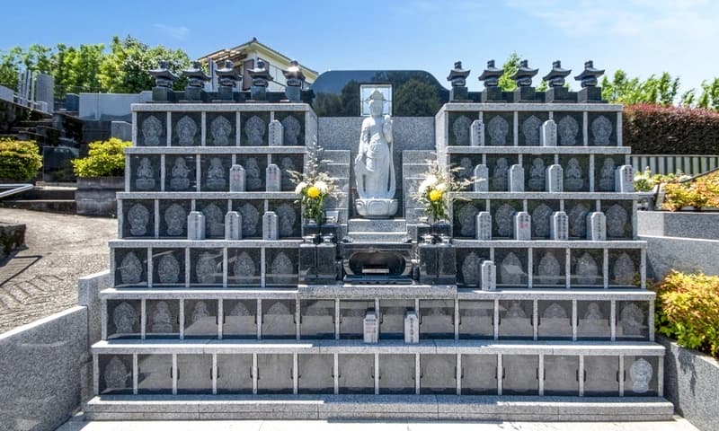興福寺墓苑 永代供養墓・樹木葬