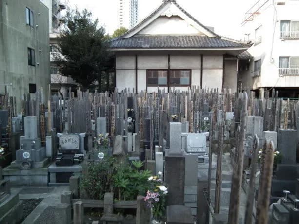 新馬場駅前浄苑（本照寺）