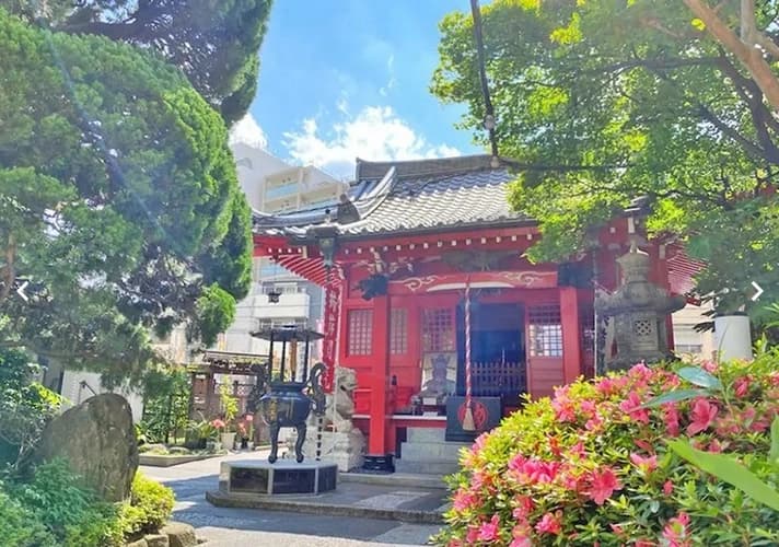 小石川墓陵はこんにゃく閻魔で有名な源覚寺に隣接しています。