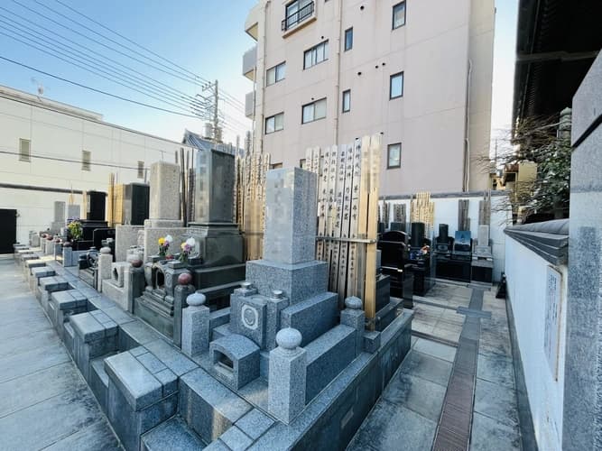 本法寺墓地