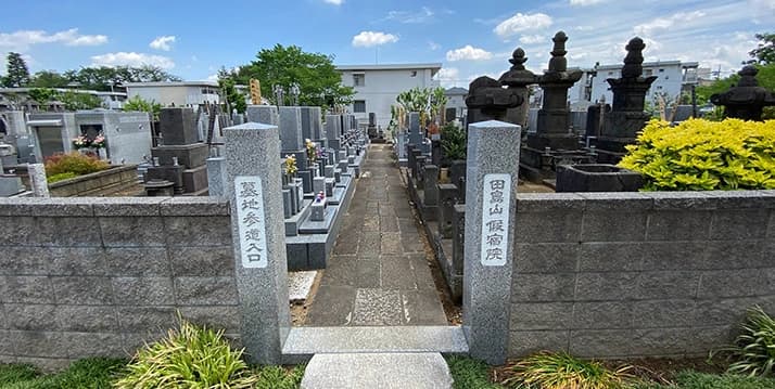 仮宿院 堂内墓苑