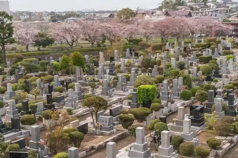 綺麗に整備された墓地