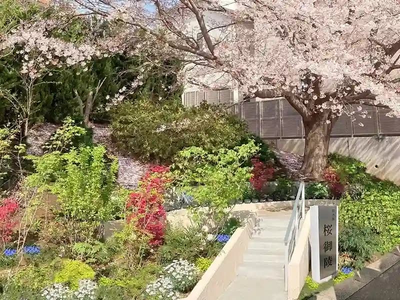 ⻄勝寺 あざみ野庭苑