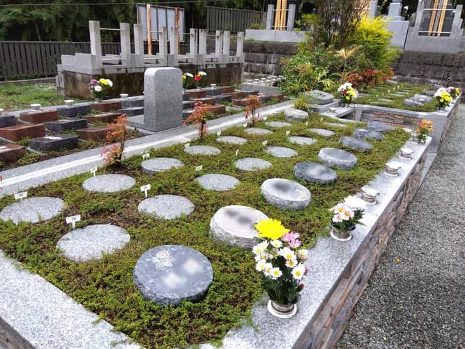 プレミアム愛川の里樹木葬墓地