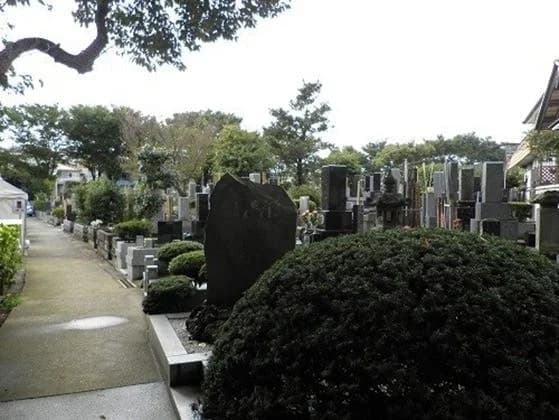 祥泉院墓苑