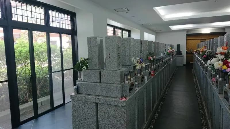南の丘霊堂