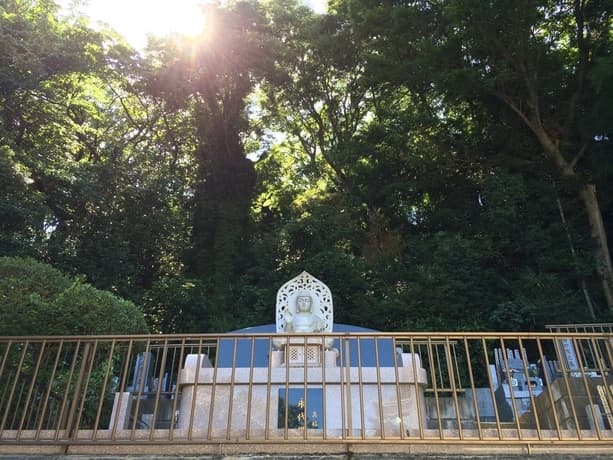 真福寺墓苑