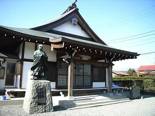 宗信寺墓苑