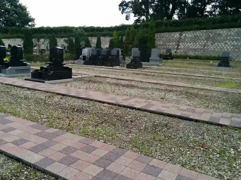 冨鶴浄苑本弘寺墓地
