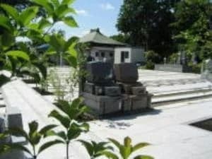 向得寺墓苑