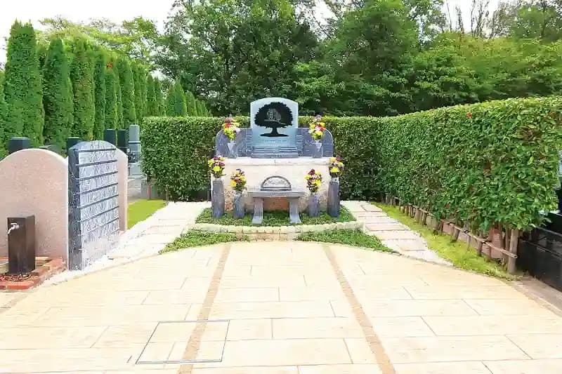 みどりの森「永遠の絆」永代供養墓・樹木葬