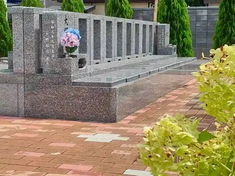 メモリーガーデン「あじさいの杜霊園」