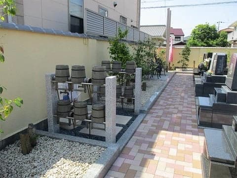 一ノ割駅前霊園