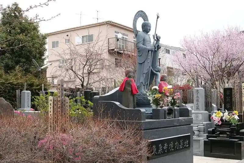 東泉寺墓苑