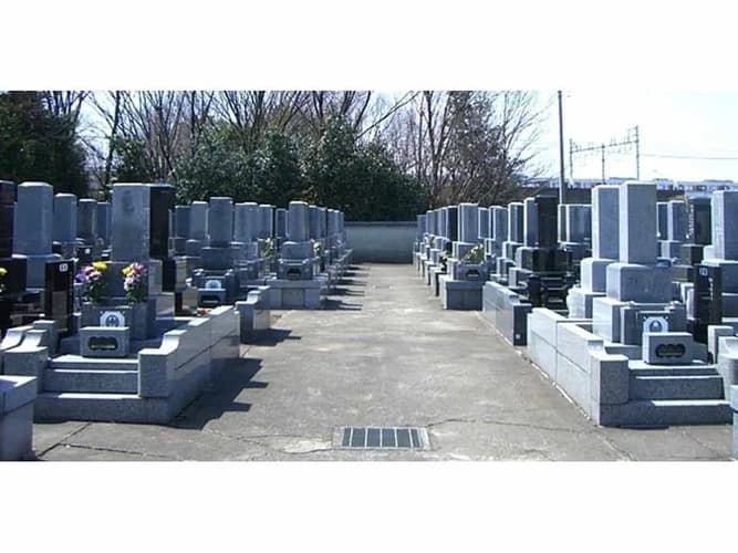 広称寺墓苑