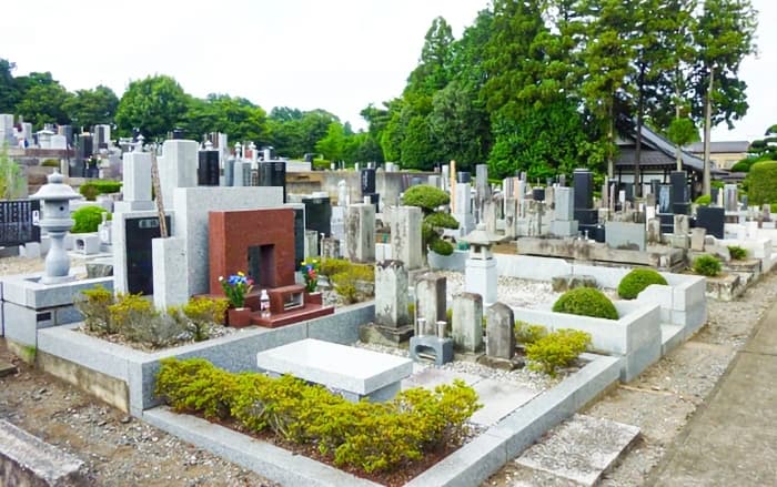 常円寺三宝墓苑