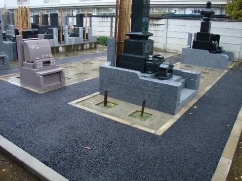 長覚院墓苑