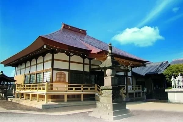 本堂全景