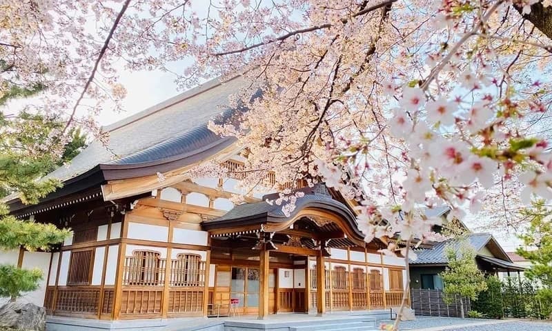 実相寺墓苑