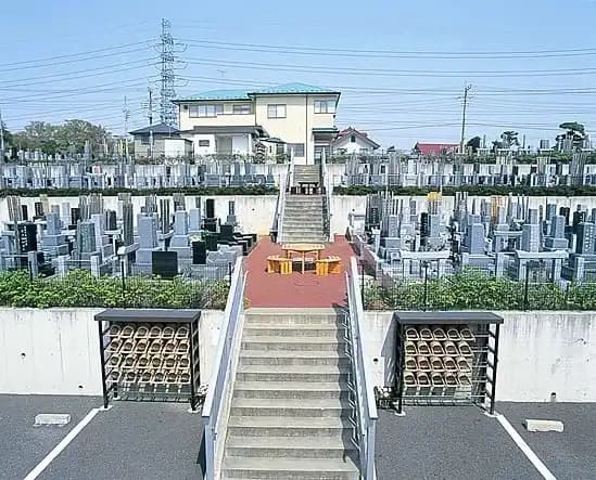 東西寺墓苑