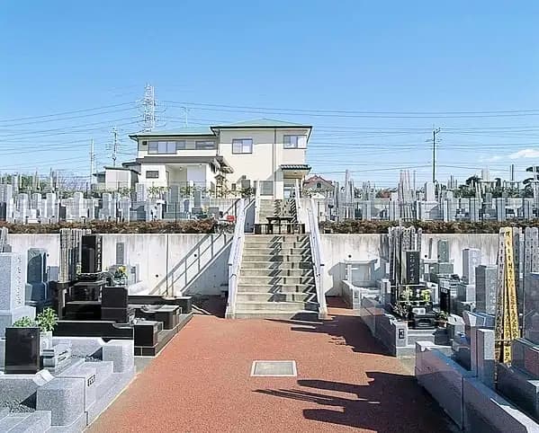 東西寺墓苑