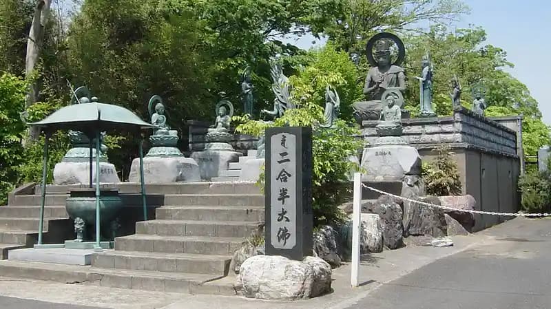 定勝寺「安寧霊廟」