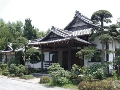西蔵院墓苑