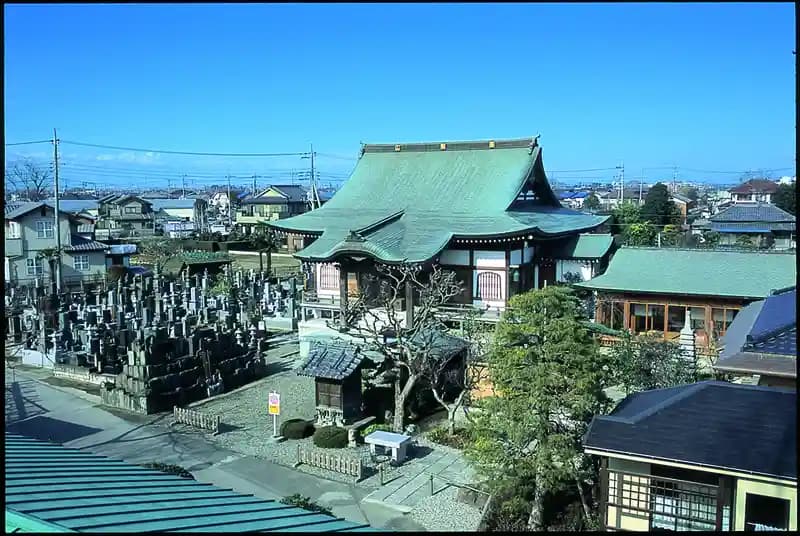 月の森霊園