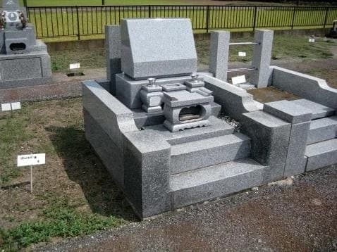 彩玉南霊園