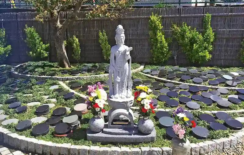 「愛樹木葬」中山樹木葬墓地