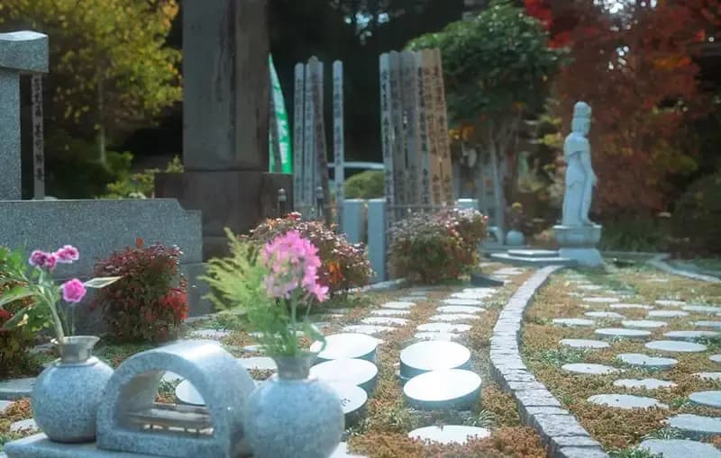 白井ヶ丘樹木葬墓地
