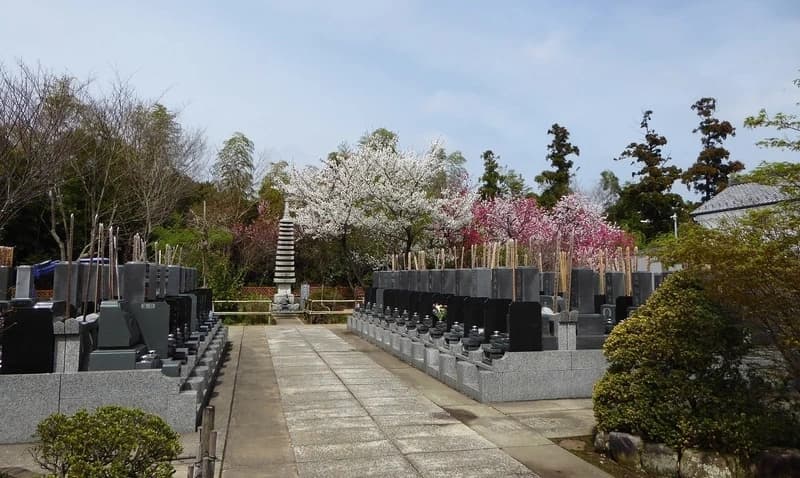 大勝院墓苑