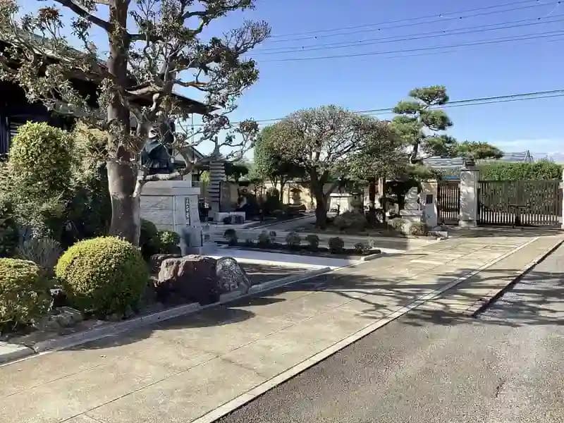 境内