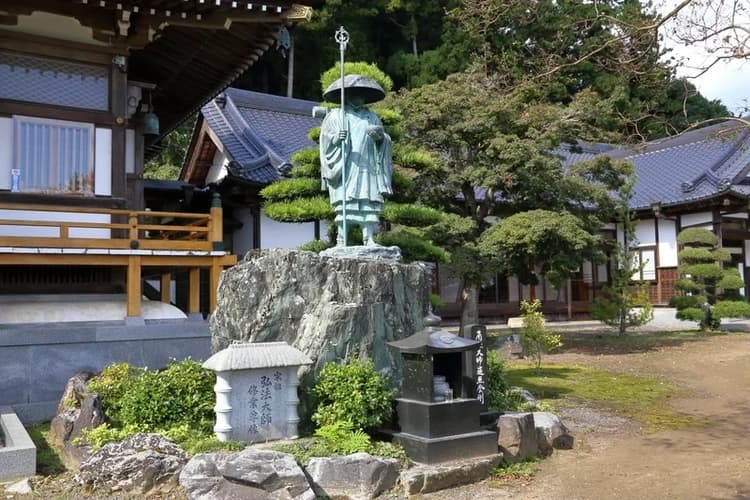 不動院墓地